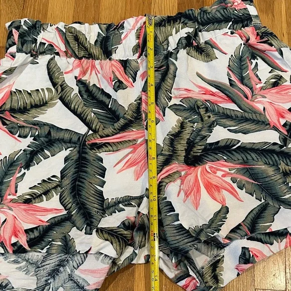 *last chance* LOFT | High Waist Tropical Print Shorts - Pink and Green - Picture 13 of 14